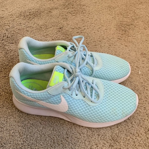 Nike tanjun baby blue Clearance
